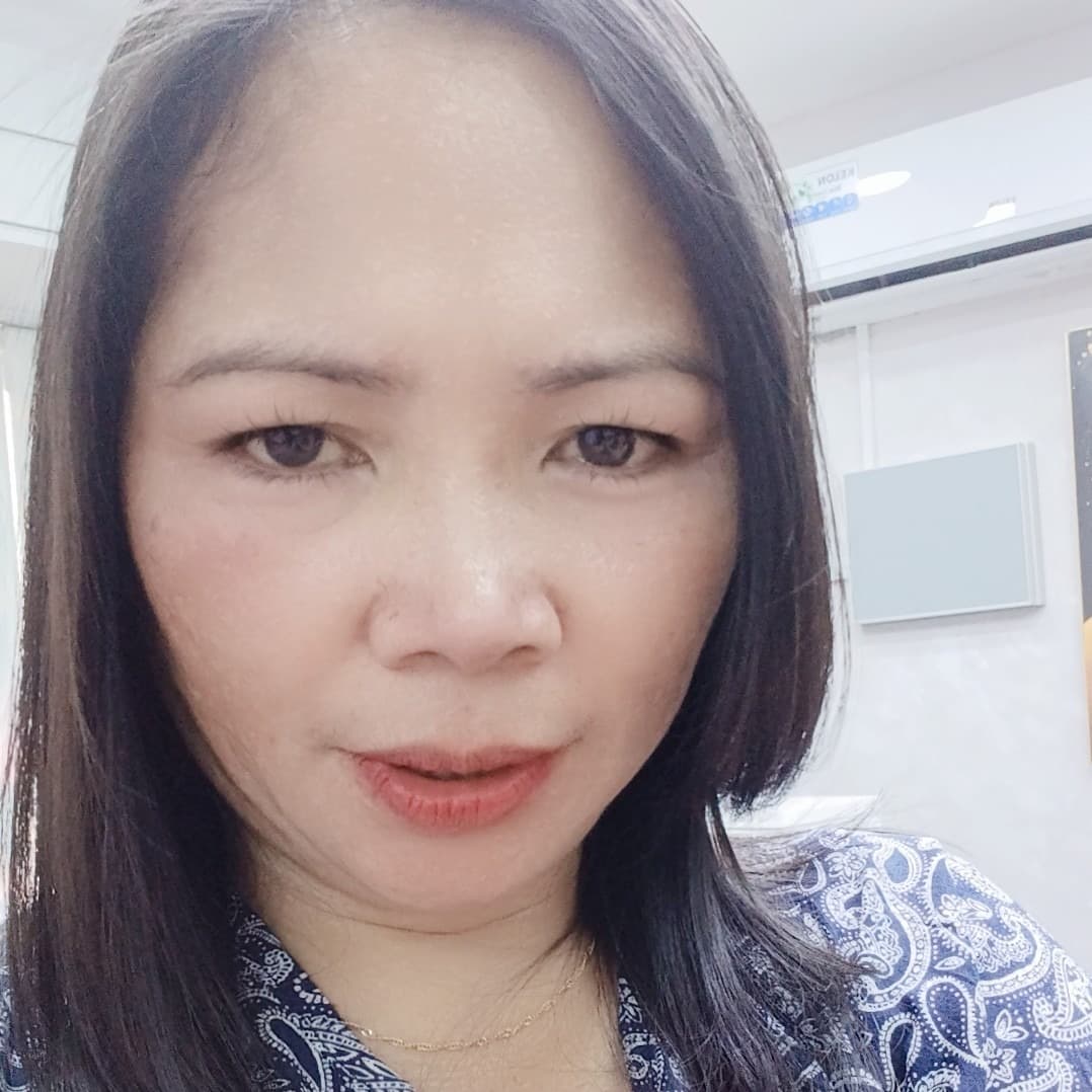 Evelyn Bahay