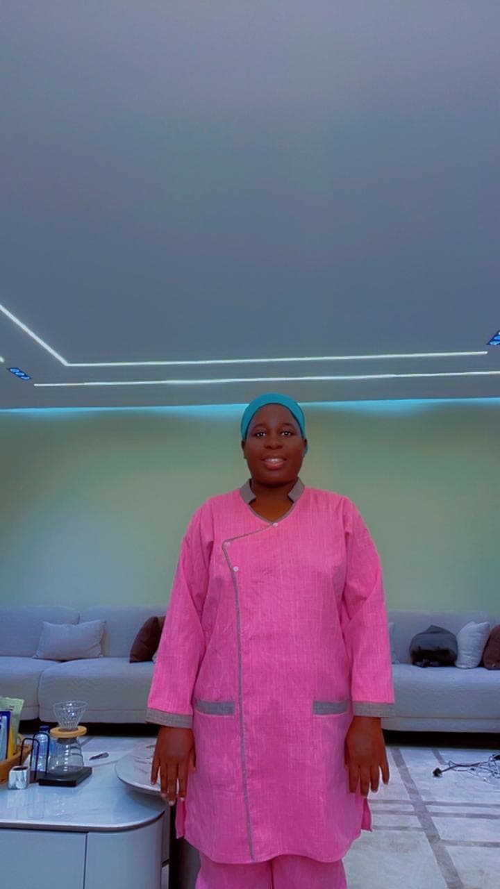 Suzan photo 3