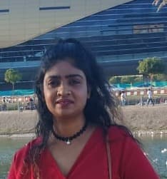 Pradeepa photo 2