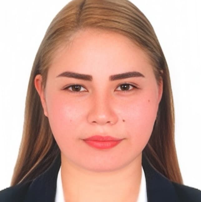 LorieLyne — Babysitter in Dubai