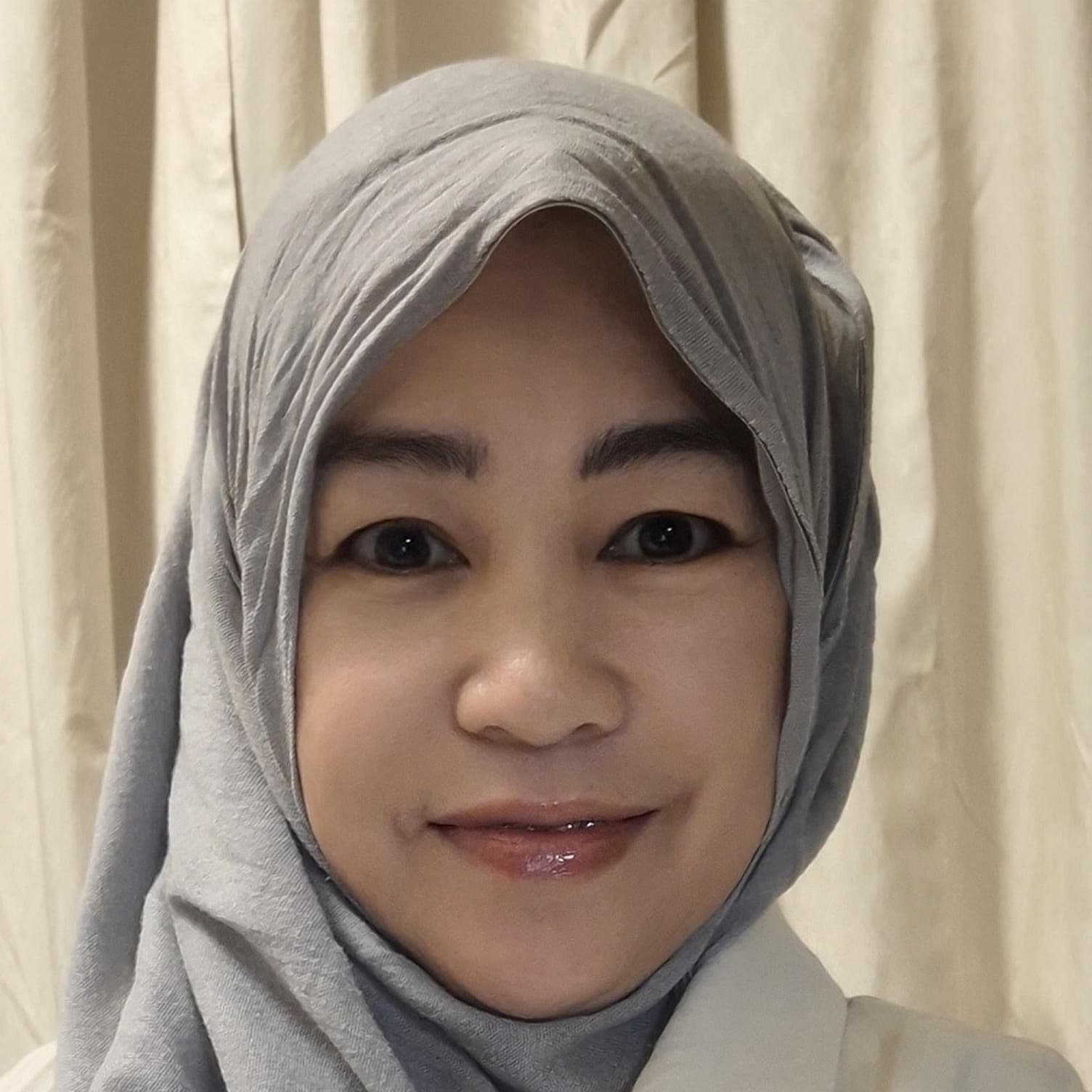 Jenilen — Babysitter in Dubai