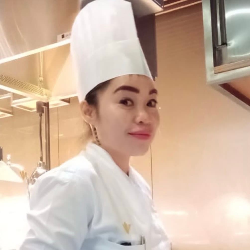 Catherin — Cook in Dubai