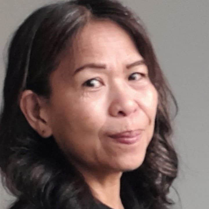 Beda — Babysitter in Dubai